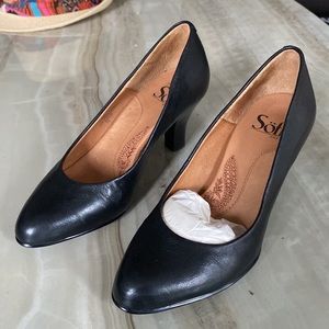 NWOT Sofft Black Leather Pump Heels